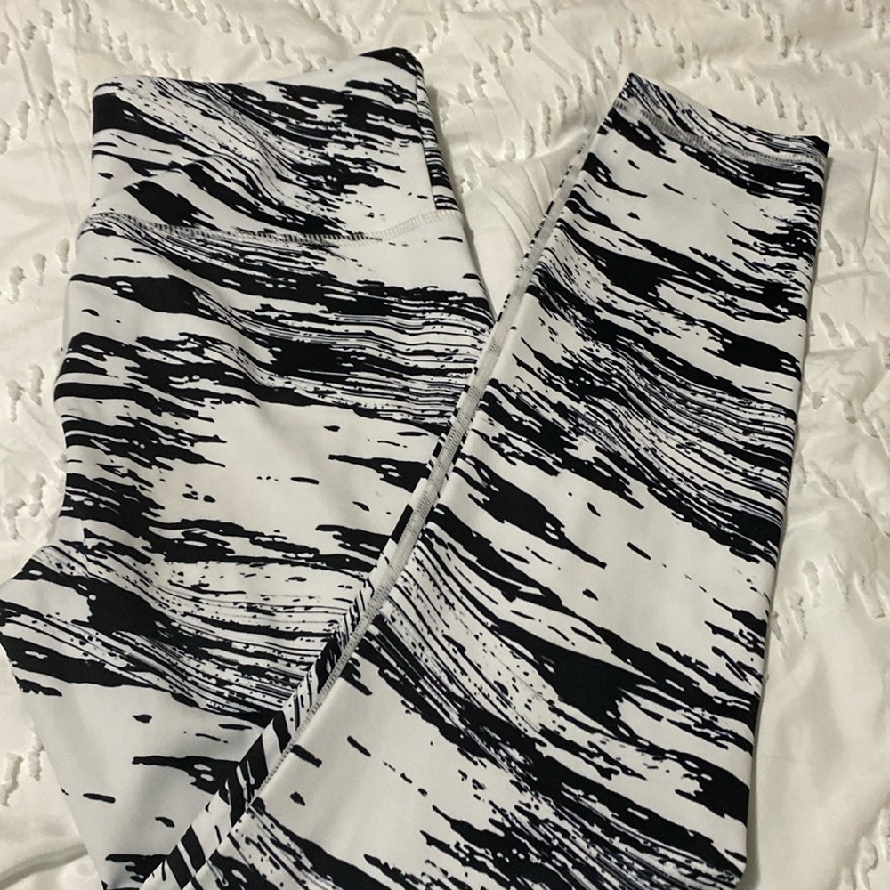 Zyia light n tight.size 6-8